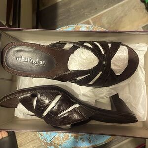 Distraction by Aerosoles